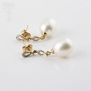 Earrings with natural pearl and diamond in yellow gold 18k - 3