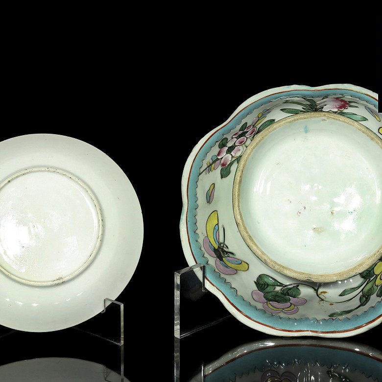 Two enameled porcelain dishes, 19th - 20th century