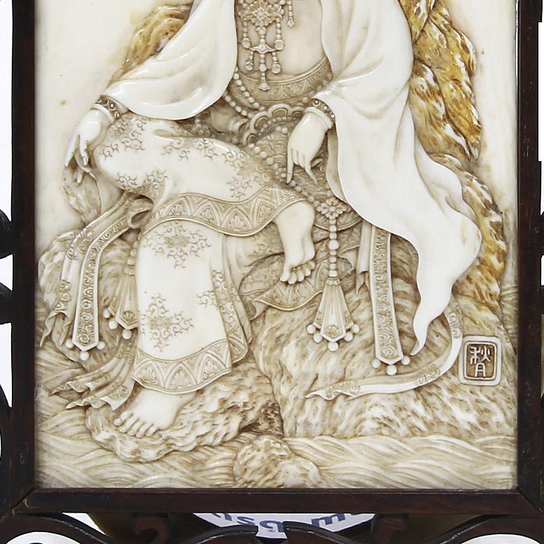 Placa de marfil representando a Guanyin, pps.s.XX