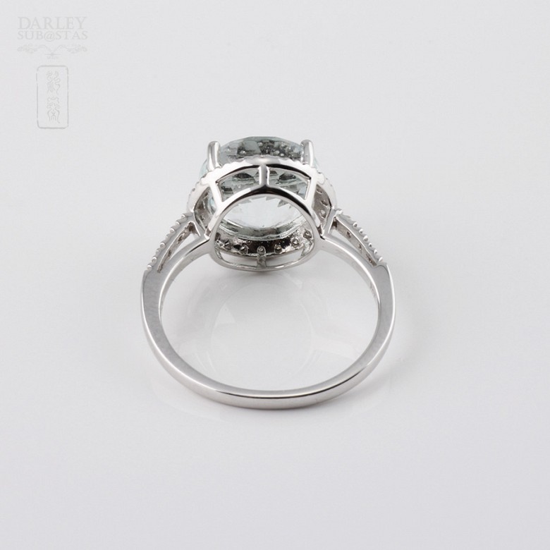 Aquamarine and diamond ring. - 1