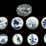 Lote de nueve piezas de porcelana, azul y blanco, dinastia Qing