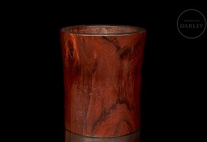 Carved wooden brush pot, Qing dynasty