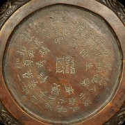 Carved wooden box chenxiangmu 'Dragon', Qing Dynasty
