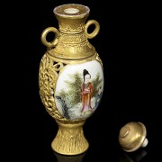 Botella de rapé en porcelana esmaltada, con marca Qianlong - 6