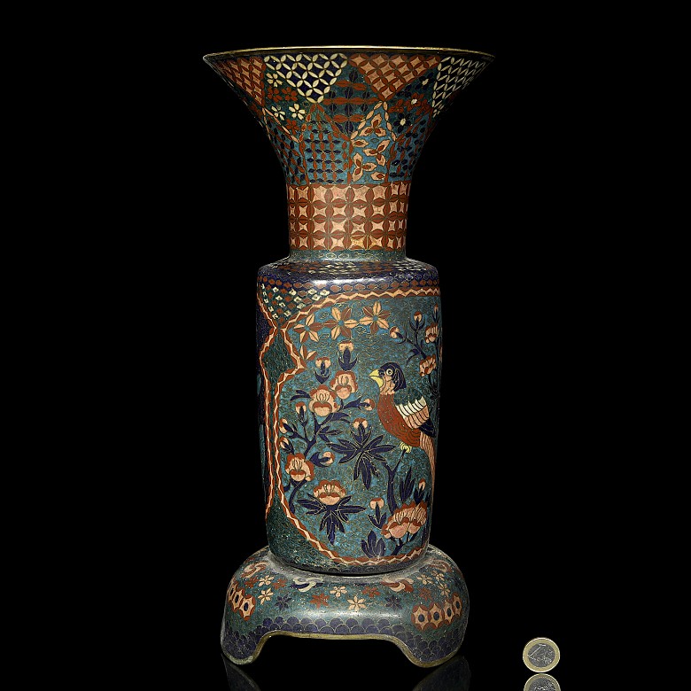 Japanese cloisonné bronze vase - 3