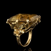 Ring in 14 k yellow gold with smoky topaz