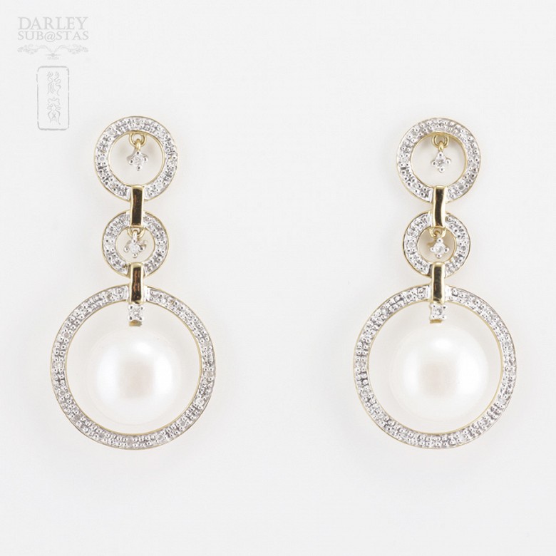 Original 18k yellow gold earrings with pearl and diamonds