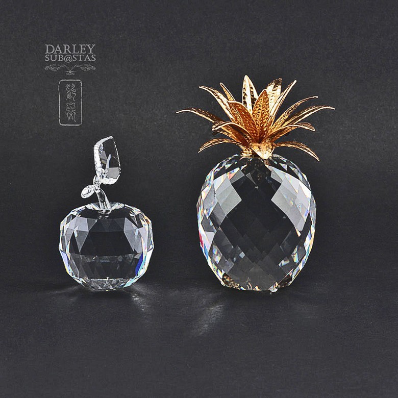 Two pieces of Swarovski crystal, apple and pineapple - 1