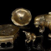Bronze figure 'Two Elephants', Qing dynasty - 5