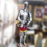 Fantástica armadura medieval