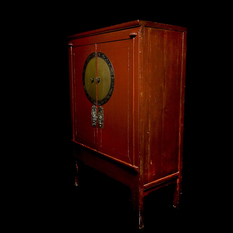 Chinese cupboard lacquered in red, 20th century - 3