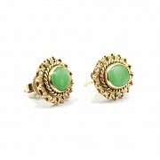 14k gold earrings with jade.