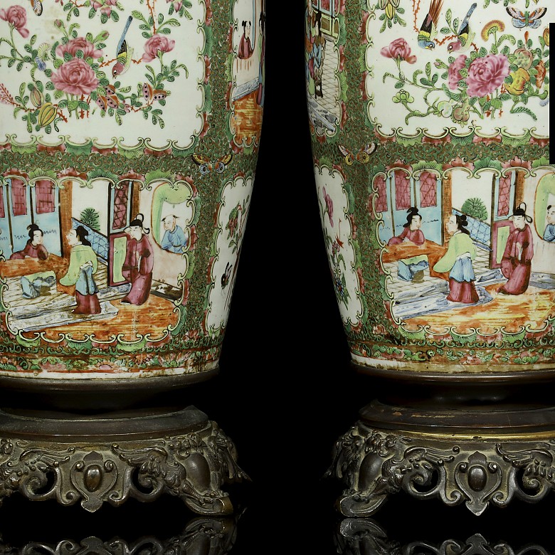Pareja de lámparas con cuerpo de porcelana, S.XIX