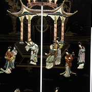 Lacquered wooden folding screen, China, 20th c.