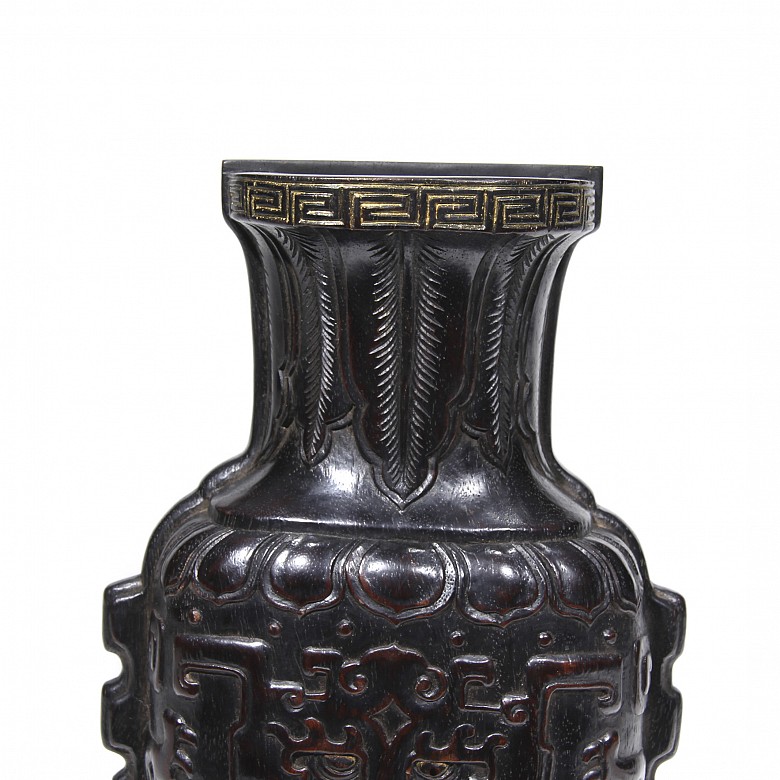 Decorative zitan wall vase, Qing dynasty.