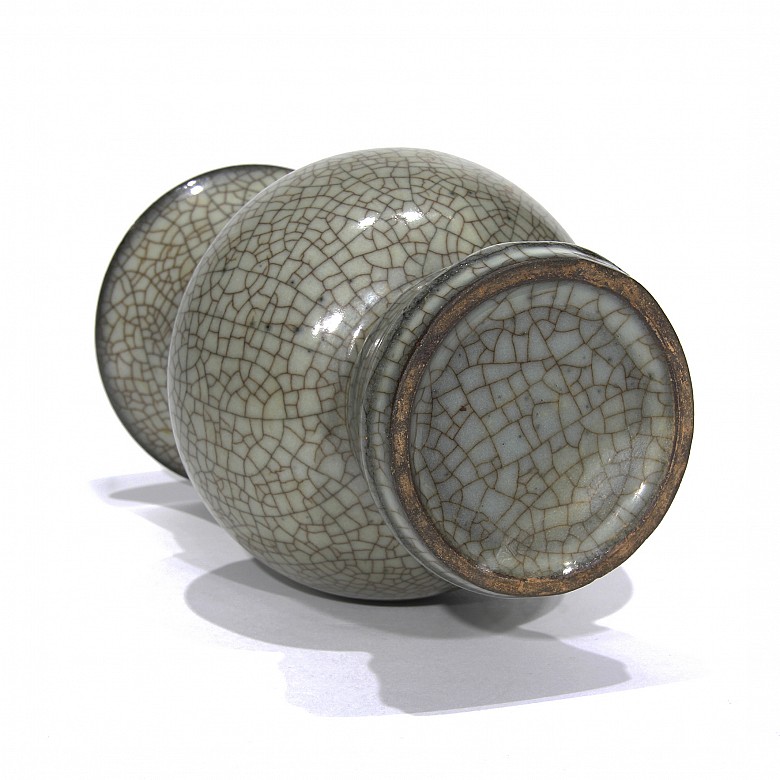 Jarrón de cerámica Guanyao, dinastía Qing.