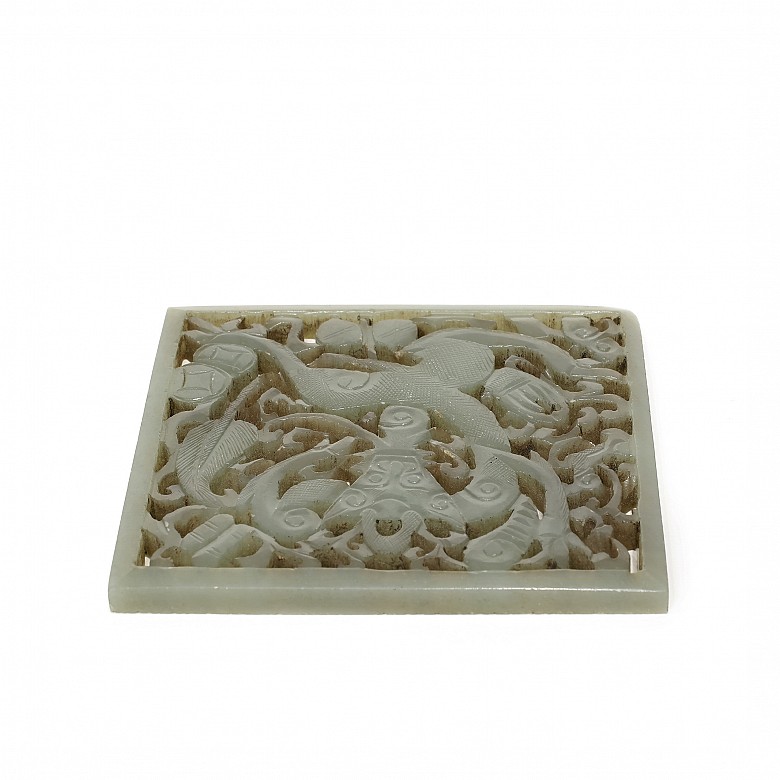 Placa decorativa de jade celadón, dinastía Qing.