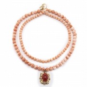 Long coral bead necklace with pendant. - 3