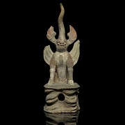 Espiritu de tierra de cerámica policromada, dinastía Tang (618 - 906)
