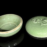 Circular glazed ceramic box, 20th century - 3