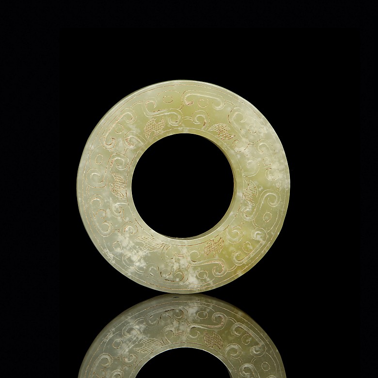 Anillo de jade tallado y grabado, dinastía Zhou del este