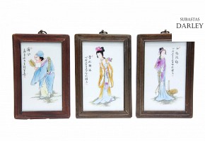 Lot of three paintings on porcelain, China, 20th century