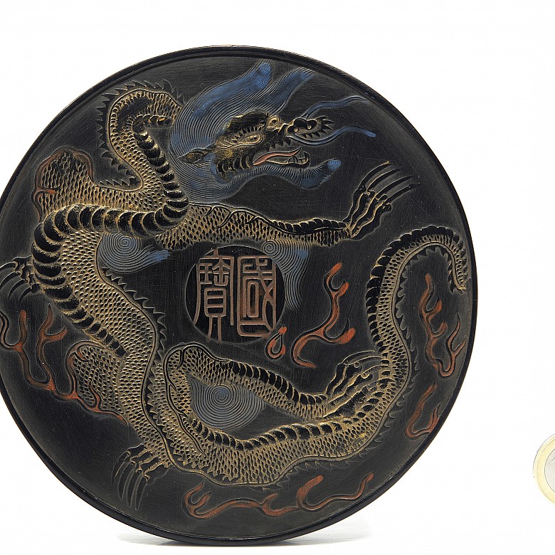 Pieza de tinta con dragón, dinastía Qing
