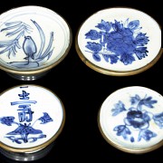 Lote de nueve piezas de porcelana, azul y blanco, dinastia Qing - 4