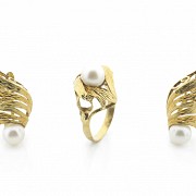 Ring and earrings set, 18k yellow gold and pearls