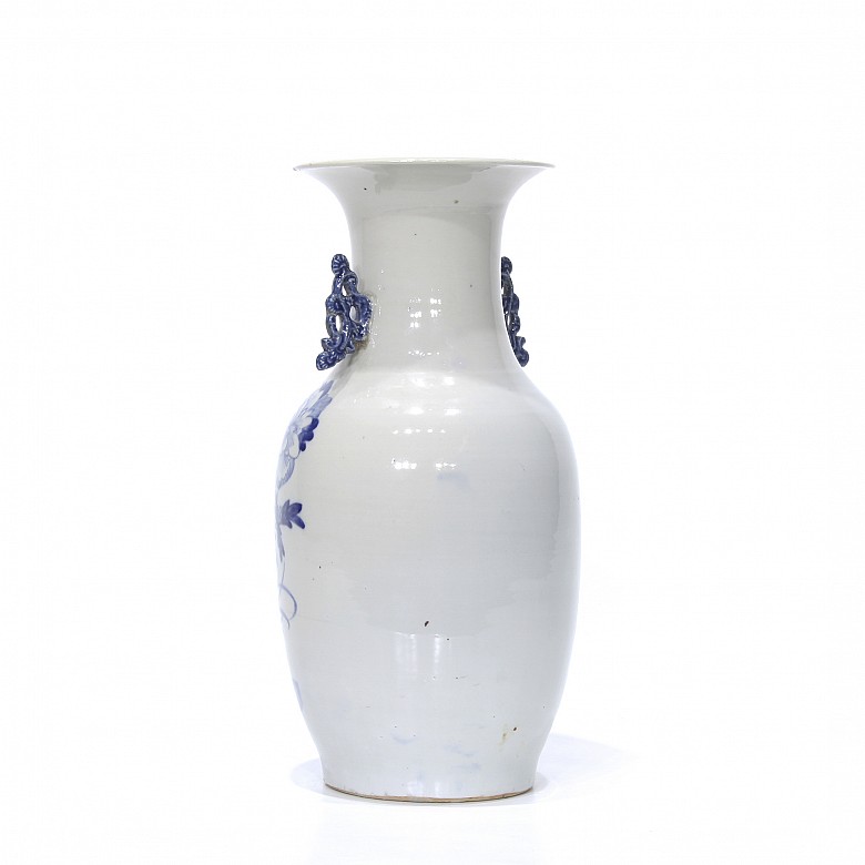 Chinese vase with celadon background and bird, 19th - 20th century