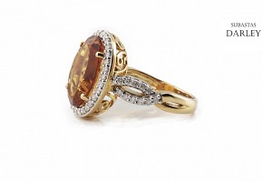 18k yellow gold ring with citrine and diamonds.