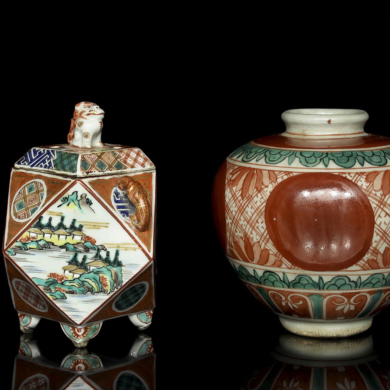 Lote de porcelana esmaltada, Asia, S.XX