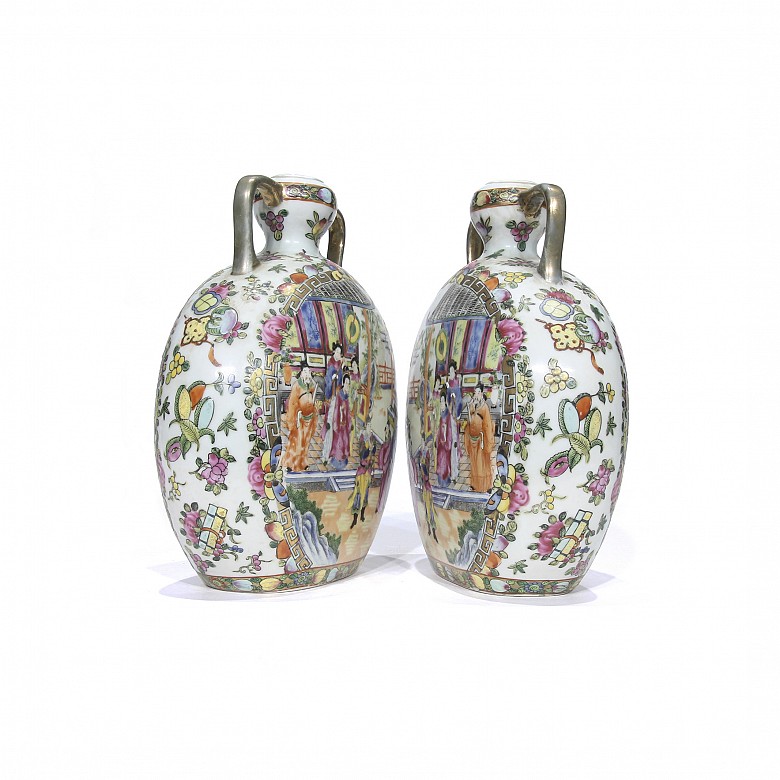 Pair of vases, Canton, 19th century