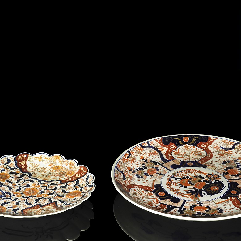 Dos platos de porcelana japonesa, Imari, S.XX - 6