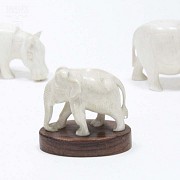 9 ivory figures - 4