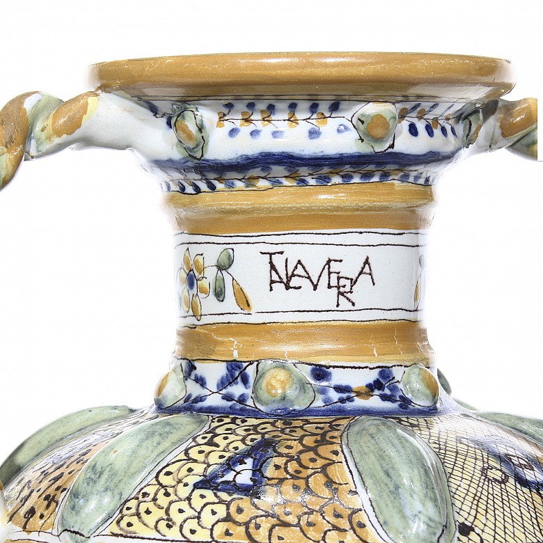 Jarrón en cerámica esmaltada de Talavera, s.XX