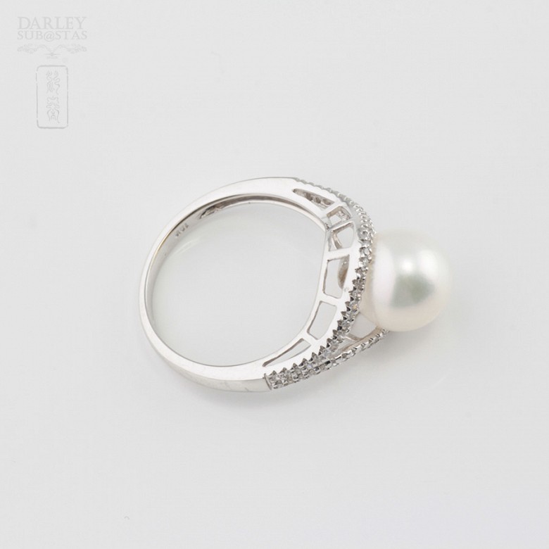 Bonito anillo con perla y diamantes - 4
