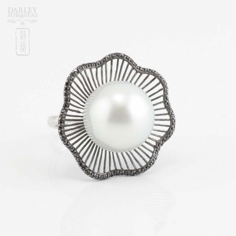 Australian pearl ring and black diamonds.