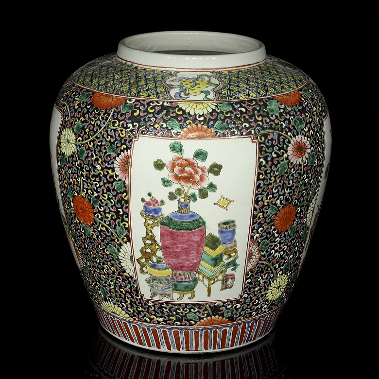 Porcelain enamelled vase, 20th century - 4