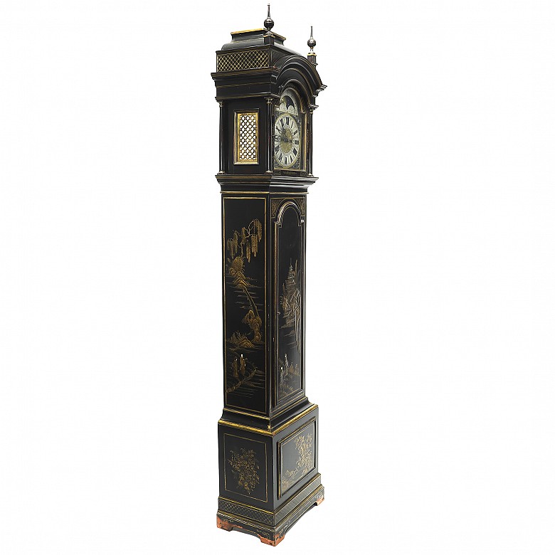 Reloj de caja alta lacado con decoración de estilo oriental, s.XX - 1