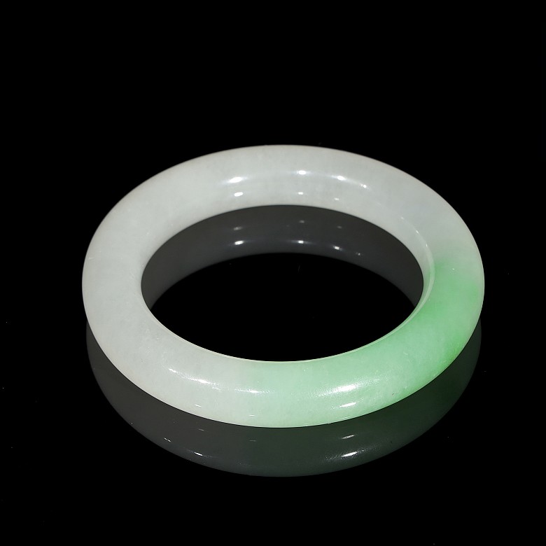 Jade bracelet, 20th century - 2