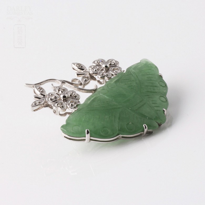 Brooch in 18k white gold with butterfly jade and diamonds - 1