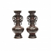 Pair of 19th-century Japanese vases,