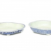 Pair of chinese trays, porcelain, 19th century