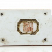 Enameled porcelain rectangular plate, Qianlong mark