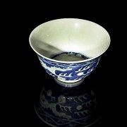 Enamelled porcelain 