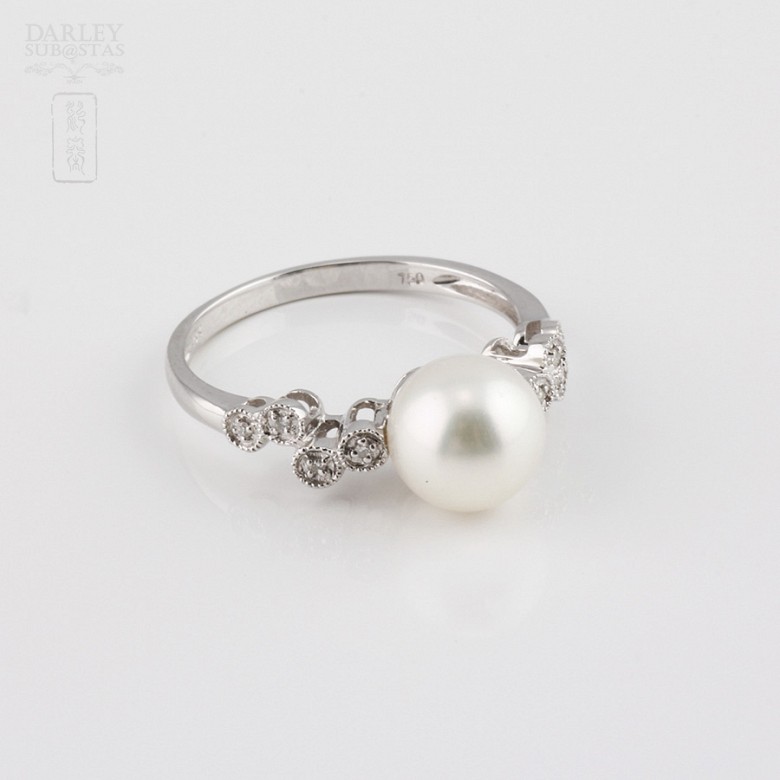 Ring with natural pearl and diamond in 18k - 1