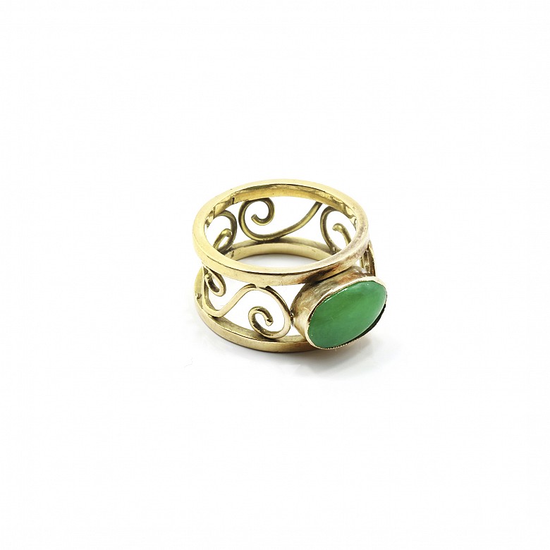 Ring in 18k yellow gold with green colored stone - 2