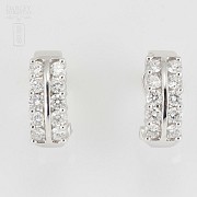 Earrings in 18k white gold and 20 diamonds of 1.82 cts