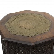 Tea table with base, s.XX